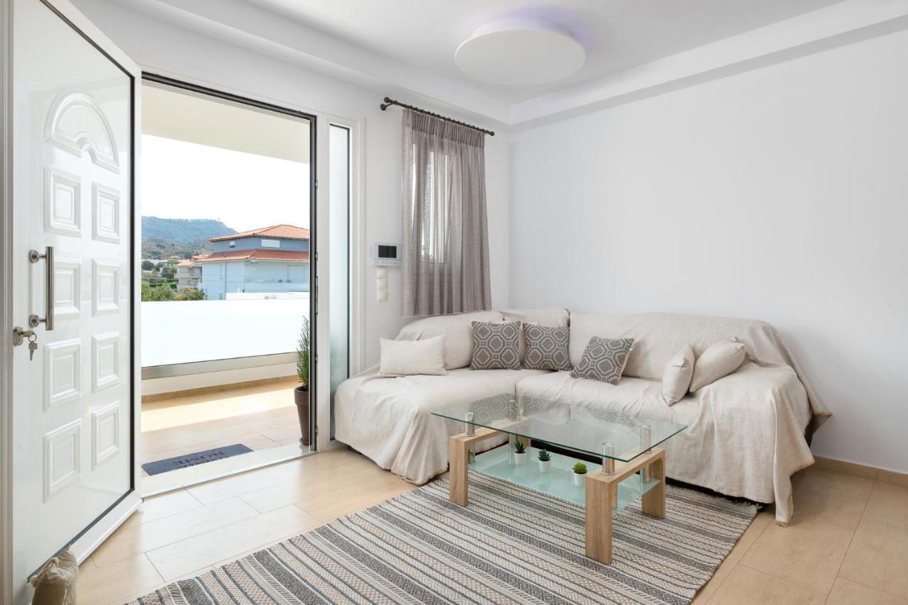 White House Kokas Luxury Apartments Kremastí 外观 照片